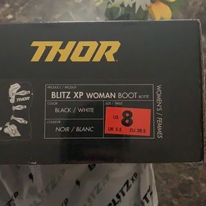 Woman size 8 mx Thor boots